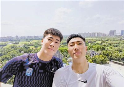 扒开老师内裤爽