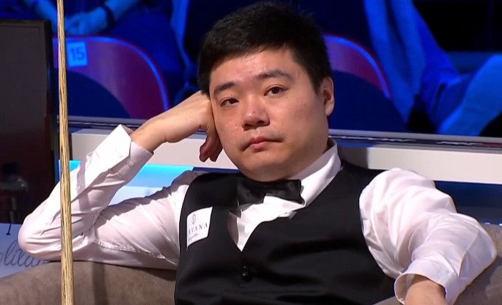 女人露出尿口让男人捅